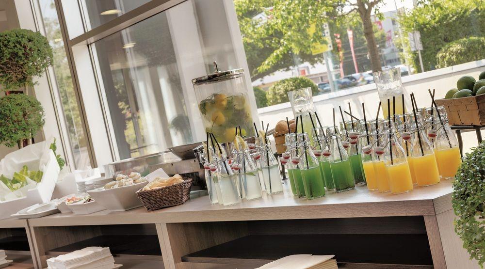 Courtyard By Marriott Linz Hotell Exteriör bild