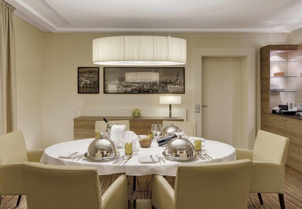 Courtyard By Marriott Linz Hotell Exteriör bild