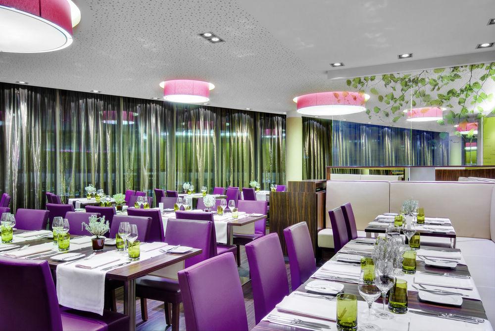 Courtyard By Marriott Linz Hotell Exteriör bild