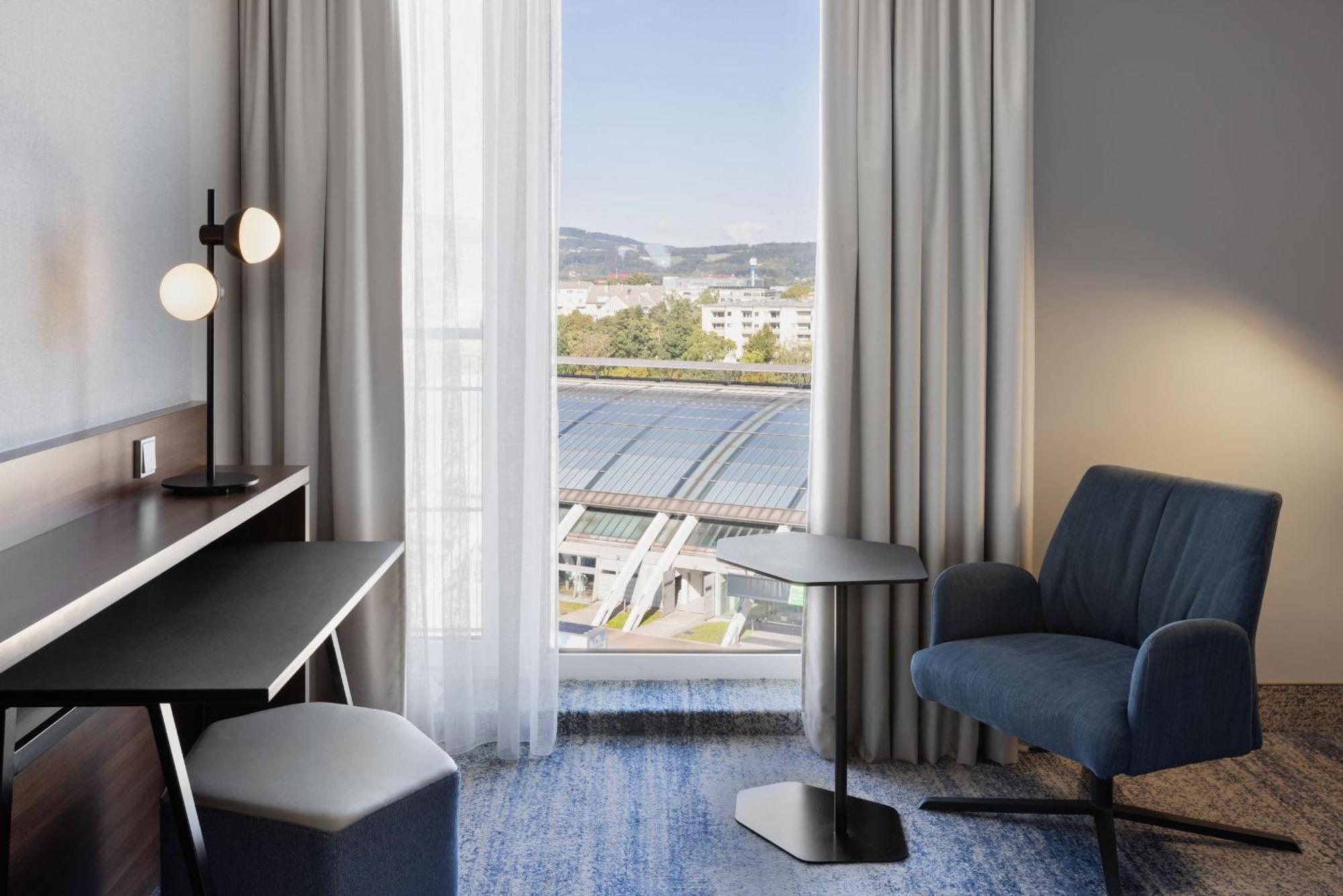 Courtyard By Marriott Linz Hotell Exteriör bild