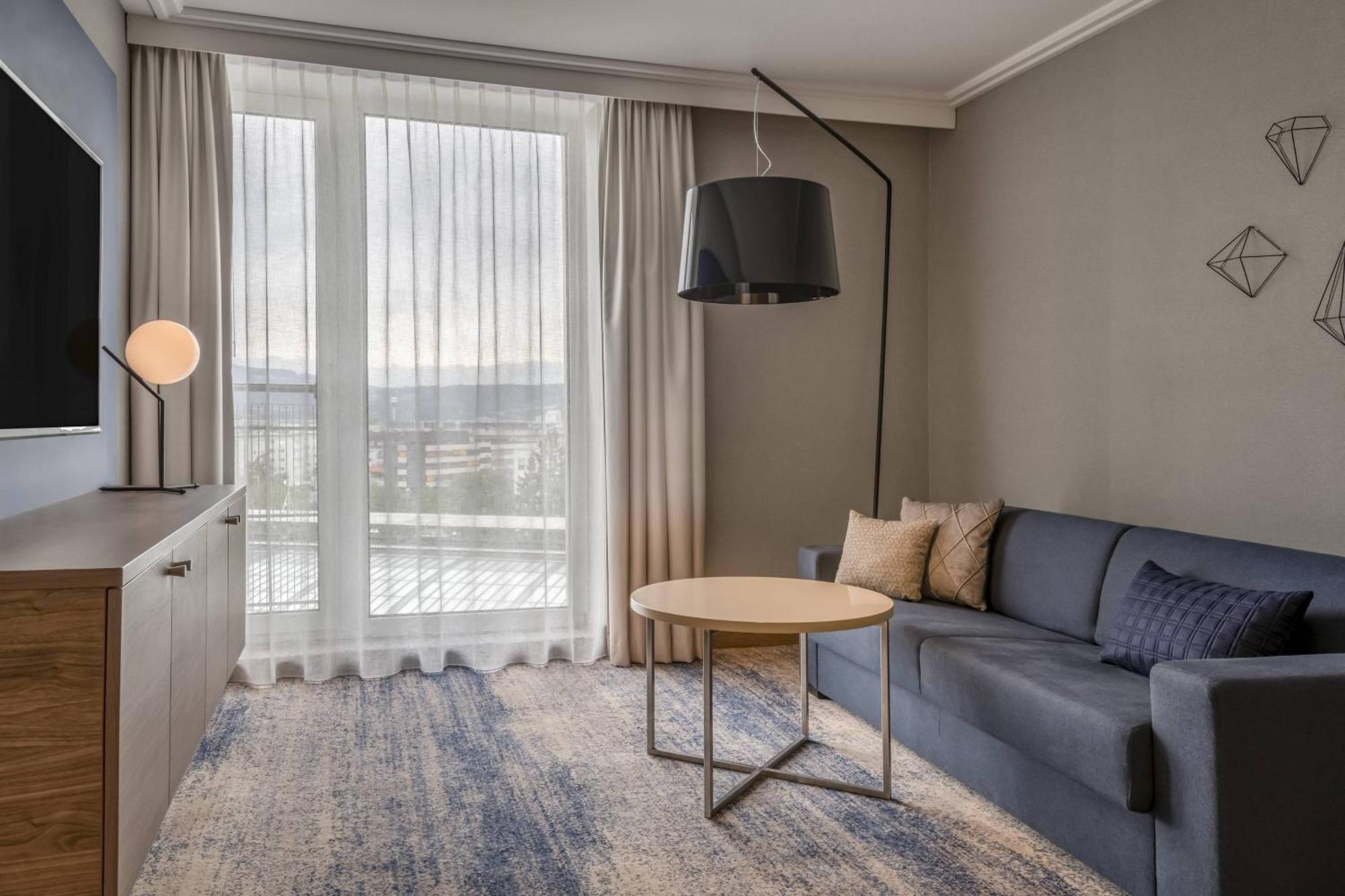 Courtyard By Marriott Linz Hotell Exteriör bild