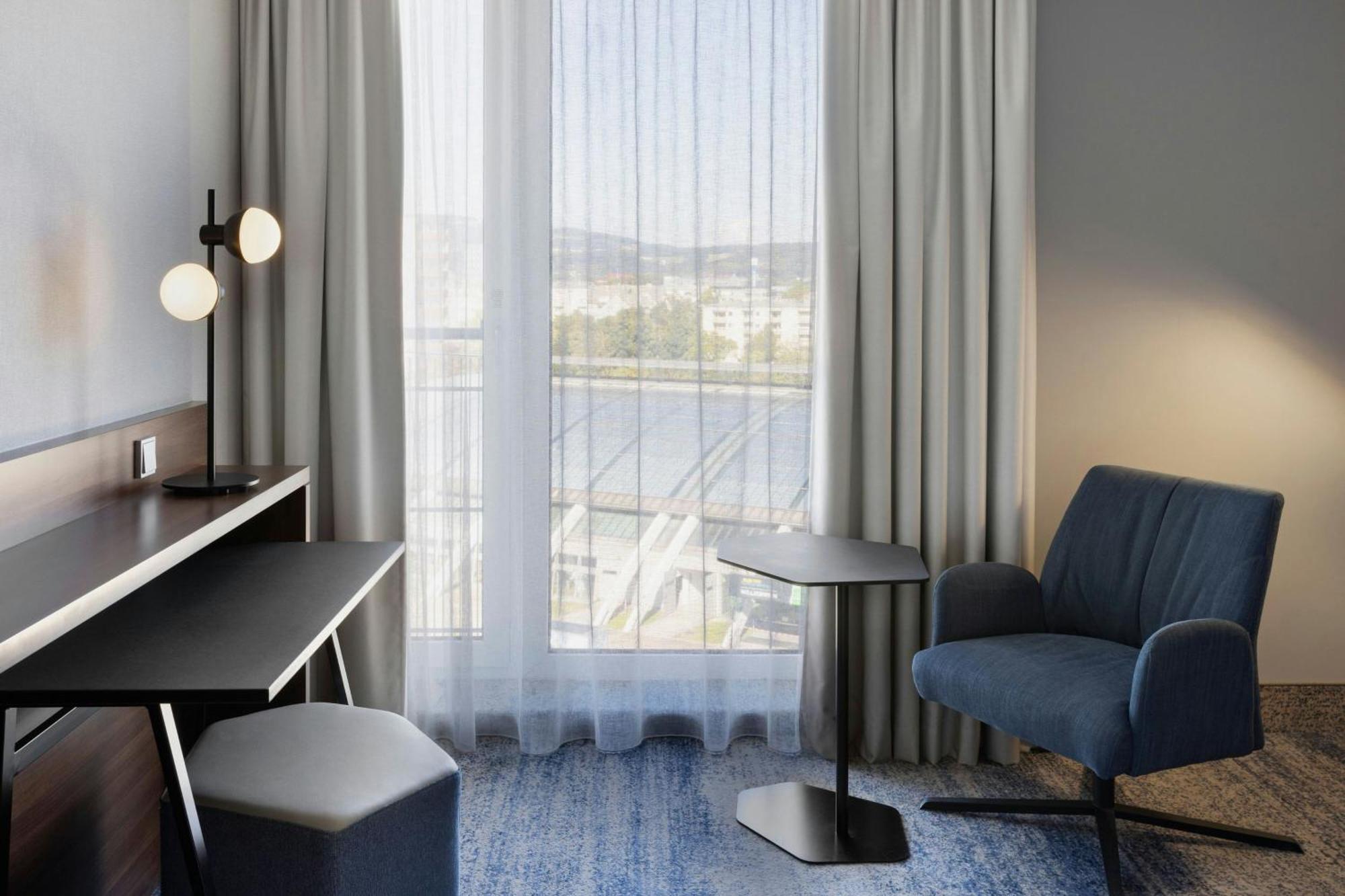 Courtyard By Marriott Linz Hotell Exteriör bild