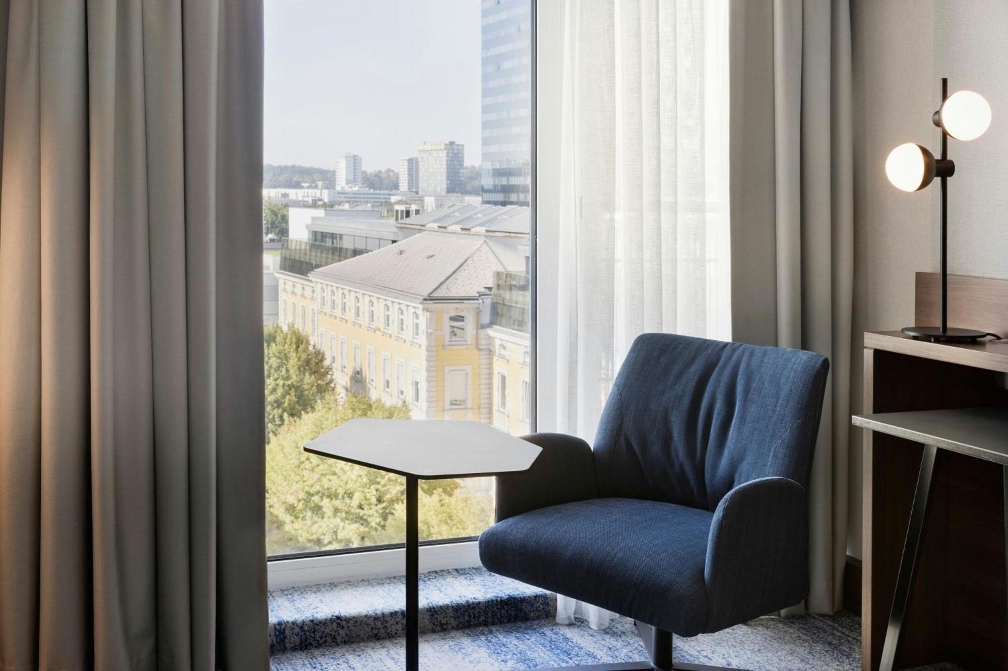 Courtyard By Marriott Linz Hotell Exteriör bild