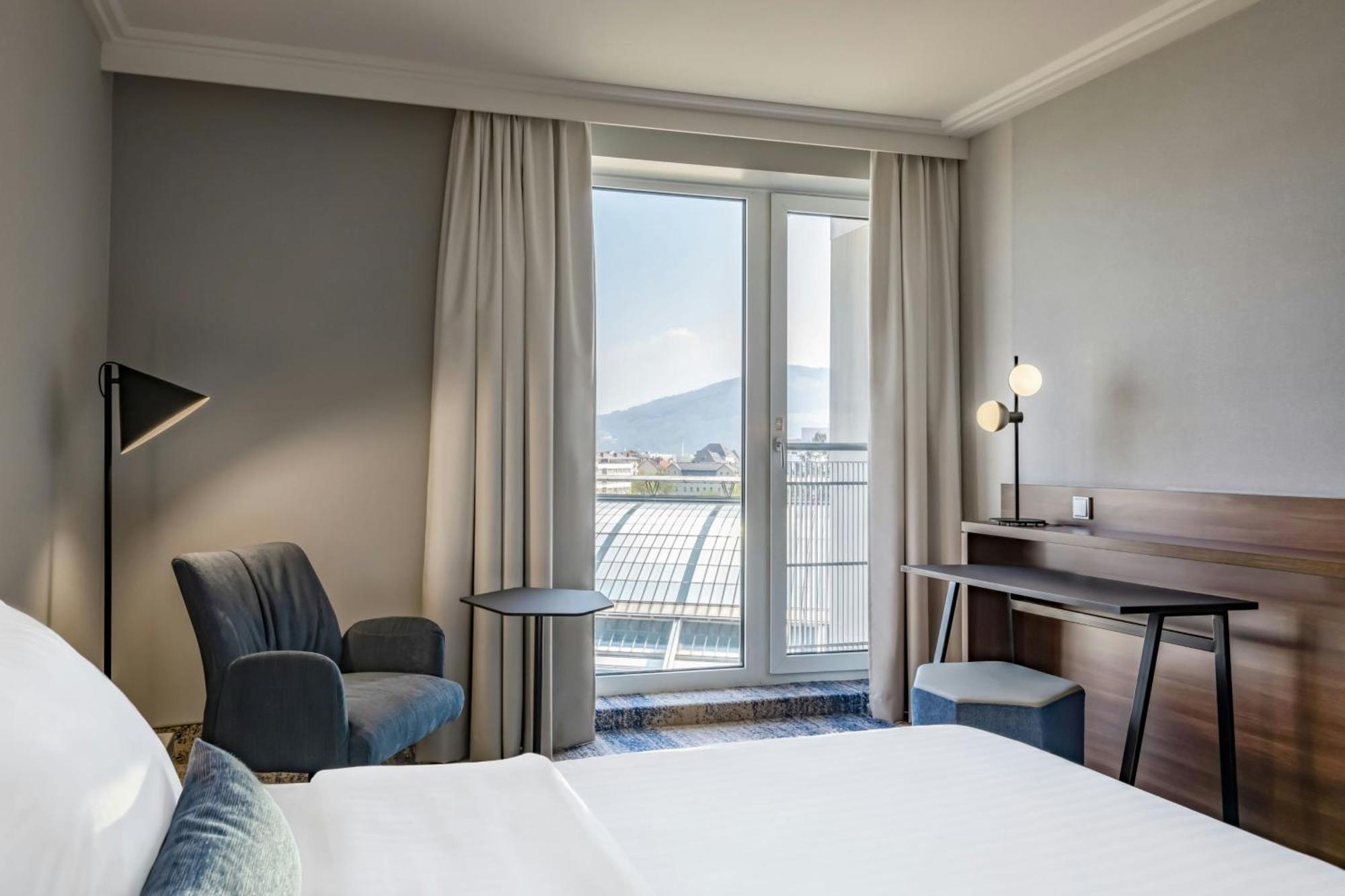 Courtyard By Marriott Linz Hotell Exteriör bild