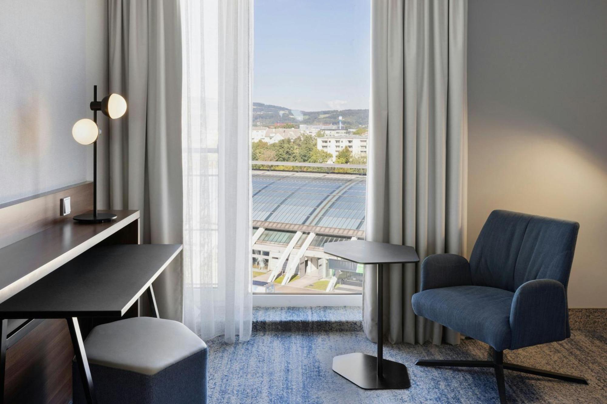 Courtyard By Marriott Linz Hotell Exteriör bild