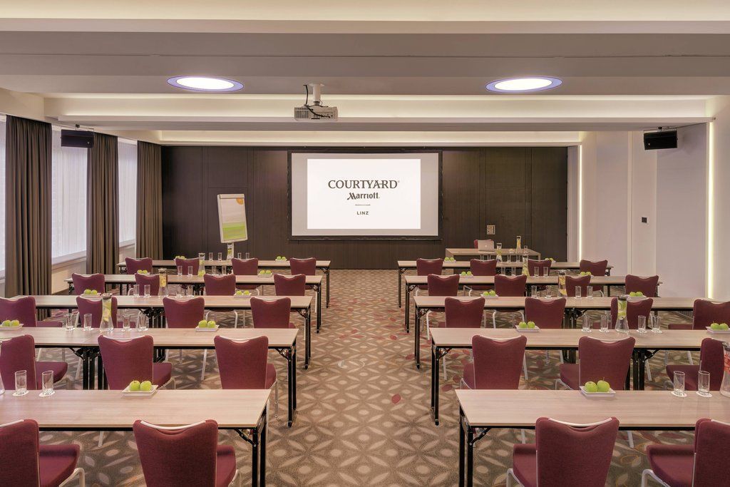 Courtyard By Marriott Linz Hotell Exteriör bild